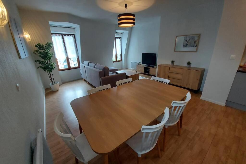 Appartement Moderne, Hyper-Centre - 6/8 Pers. Bagneres-de-Luchon Exterior photo