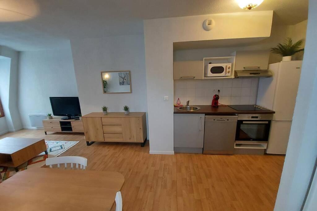 Appartement Moderne, Hyper-Centre - 6/8 Pers. Bagneres-de-Luchon Exterior photo